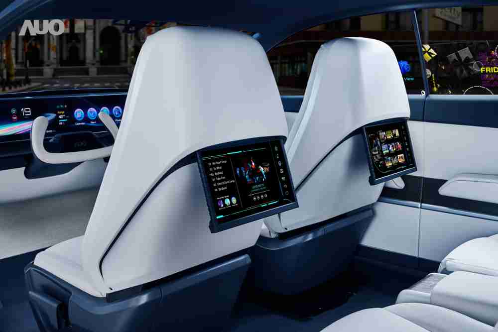 彩霸王将于CES 展示全新Smart Cockpit 2024，，可紧密串连使用者多元需求，，，并革新座舱内部的应用和设计，，带来身历其境且引人入胜的视觉飨宴，，，满足驾乘人员的全方位体验