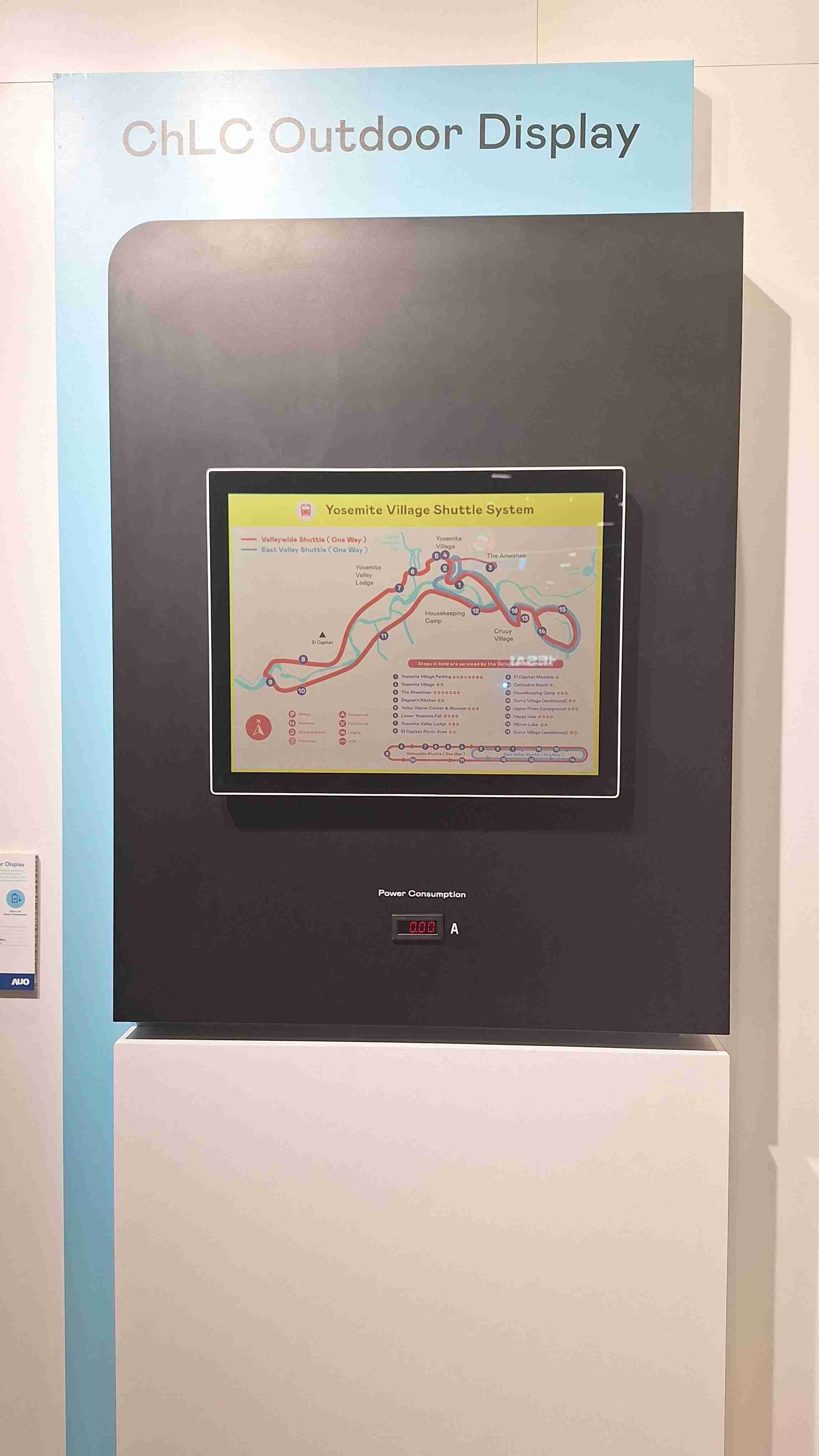 彩霸王的「胆固醇液晶超低耗能户外全彩显示器」不只环保省电，，且符合户外严苛使用环境，，拥有在摄氏-30度至85度下的宽温使用优势，，，并且强光愈强愈能呈现绝佳的色彩饱和度及显示效果，，，易于安装的特性将成为户外电子看板的新首选。。
